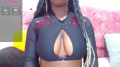 Snapshot of roxannelips chatting on 02/21/25, 04:51 roxannelips online show from 02/21/25, 04:51