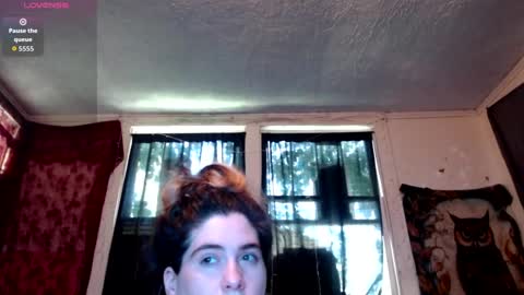 Snapshot of roxanneroulette chatting on 07/25/26, 07:33 Silver online show from 07/25/26, 07:33