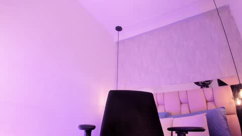 Snapshot of roxie_summers chatting on 12/24/24, 09:44 Roxie online show from 12/24/24, 09:44