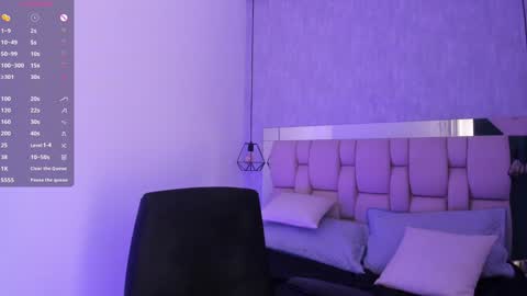 Snapshot of roxie_summers chatting on 02/03/25, 10:43 Roxie online show from 02/03/25, 10:43