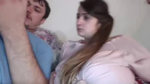 Snapshot of roxiebcali chatting on 09/19/25, 09:43 Roxybcali online show from 09/19/25, 09:43