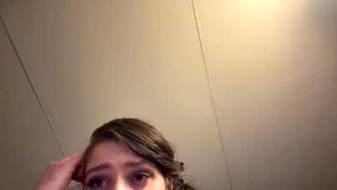 Snapshot of roxiebcali chatting on 12/14/25, 10:09 Roxybcali online show from 12/14/25, 10:09