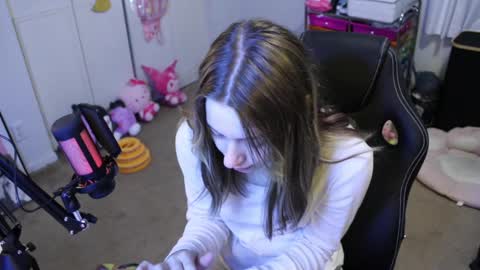 roxie online show from 10/08/25, 01:42