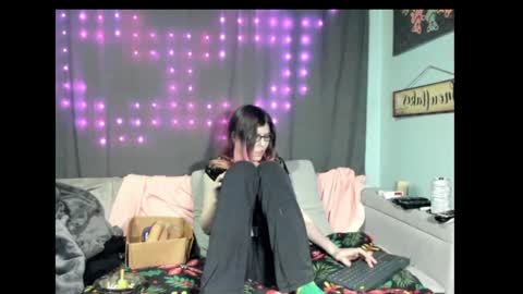 roxihazeleyes online show from 02/05/25, 01:26