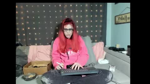 roxihazeleyes online show from 02/18/25, 01:21