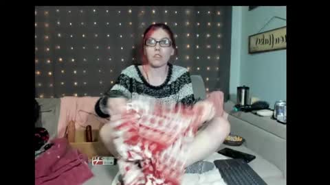 roxihazeleyes online show from 02/21/25, 07:45