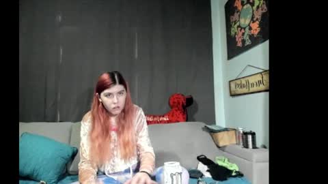 roxihazeleyes online show from 09/21/25, 08:54