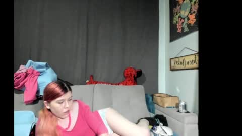 roxihazeleyes online show from 09/25/25, 04:54