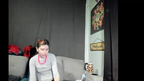 roxihazeleyes online show from 10/21/25, 05:35