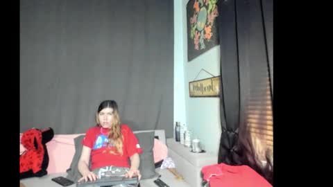 roxihazeleyes online show from 02/05/26, 05:50