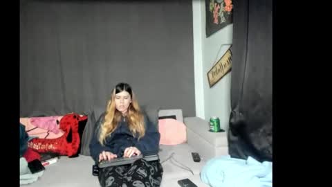 roxihazeleyes online show from 02/14/26, 09:50