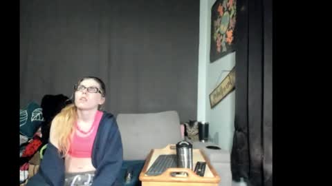 roxihazeleyes online show from 03/05/26, 05:09