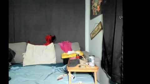 roxihazeleyes online show from 04/16/26, 12:33