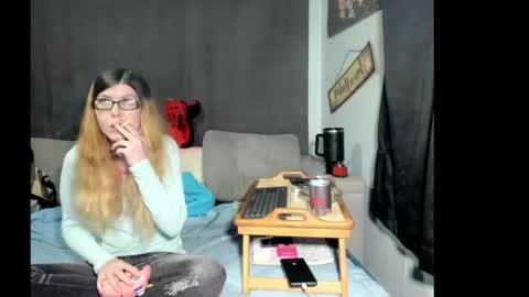 roxihazeleyes online show from 04/21/26, 01:29