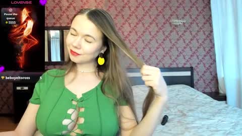 Snapshot of roxxana_xxxx chatting on 02/11/25, 12:27 roxxana_xxxx online show from 02/11/25, 12:27