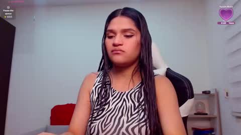 roxxi_2110 online show from 09/24/25, 01:53