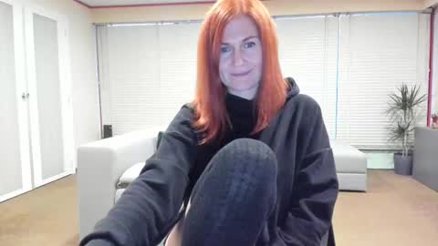 Snapshot of roxxxco chatting on 02/12/25, 04:55 Tatyana online show from 02/12/25, 04:55