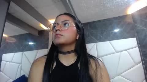 Snapshot of roxxyblack01 chatting on 03/23/26, 11:53 Roxxy online show from 03/23/26, 11:53