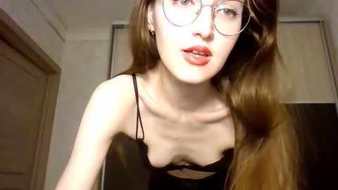 Roxxy Wharton online show from 11/21/25, 06:23