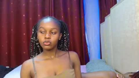 Roxy online show from 03/04/26, 03:34