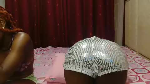 Roxy online show from 04/14/26, 06:03