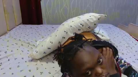 Roxy online show from 04/22/26, 04:37