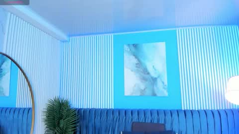 Snapshot of roxy_hell chatting on 09/28/25, 12:54 Roxy hell online show from 09/28/25, 12:54