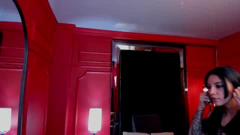 Snapshot of roxy_hell chatting on 10/26/25, 12:22 Roxy hell online show from 10/26/25, 12:22