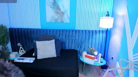 Snapshot of roxy_hell chatting on 11/29/25, 12:19 Roxy hell online show from 11/29/25, 12:19