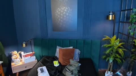 Snapshot of roxy_hell chatting on 12/15/25, 12:20 Roxy hell online show from 12/15/25, 12:20