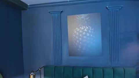 Snapshot of roxy_hell chatting on 12/17/25, 12:00 Roxy hell online show from 12/17/25, 12:00