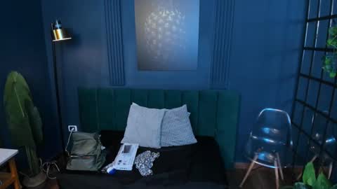 Roxy hell online show from 01/14/26, 12:00