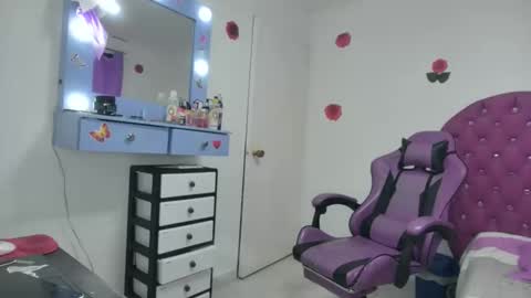 Roxy online show from 02/17/26, 12:01