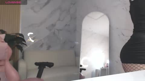 Roxy online show from 03/07/26, 01:41