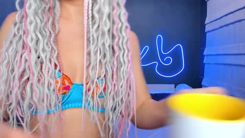 Roxy online show from 01/10/25, 01:42