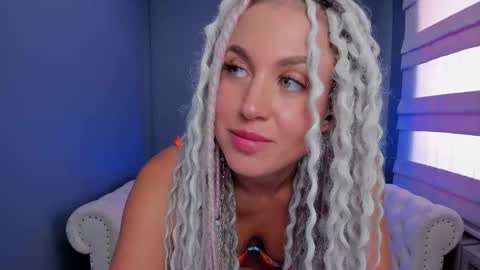 Roxy online show from 03/10/25, 07:21