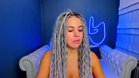 Roxy online show from 10/04/25, 01:25