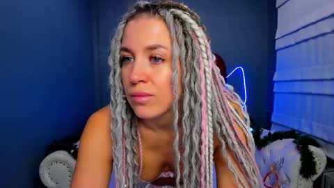 Roxy online show from 12/23/25, 01:25