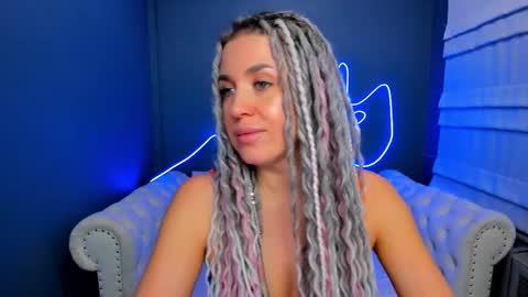 Roxy online show from 01/16/26, 02:04