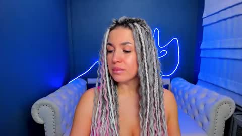 Roxy online show from 01/17/26, 01:54