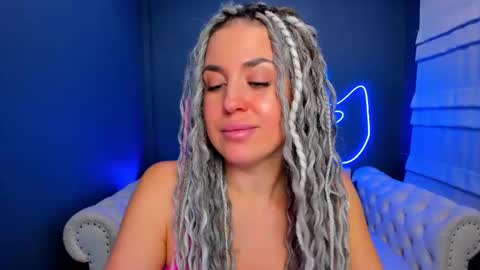 Roxy online show from 02/07/26, 01:42