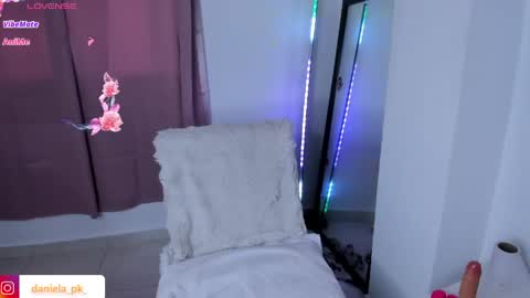 R O X Y  online show from 05/09/26, 02:44