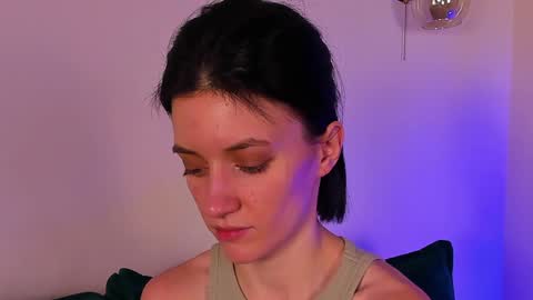 roxy_riot_ online show from 02/02/25, 07:41