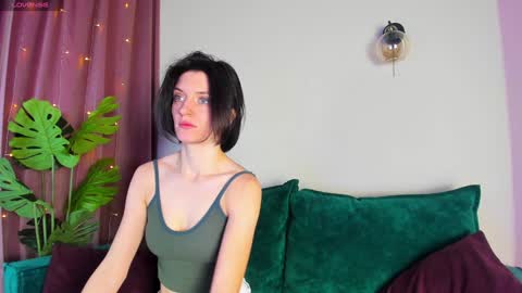 roxy_riot_ online show from 02/06/25, 01:27