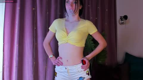 roxy_riot_ online show from 02/06/25, 07:35