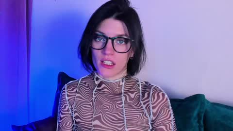 roxy_riot_ online show from 02/07/25, 07:29