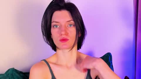 roxy_riot_ online show from 02/09/25, 01:22