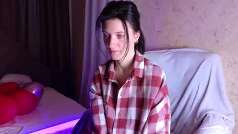 roxy_riot_ online show from 02/17/25, 04:31