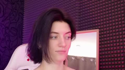 roxy_riot_ online show from 03/11/25, 07:37