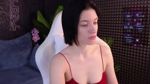 roxy_riot_ online show from 11/25/25, 01:38